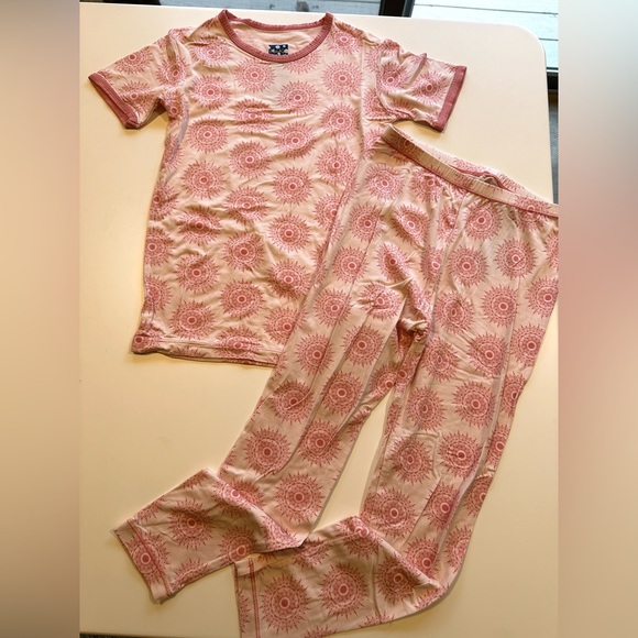 NWT Kickee Pants Print Short Sleeve Pajama Set Macaroon Mandala, size 4 - Picture 7 of 10